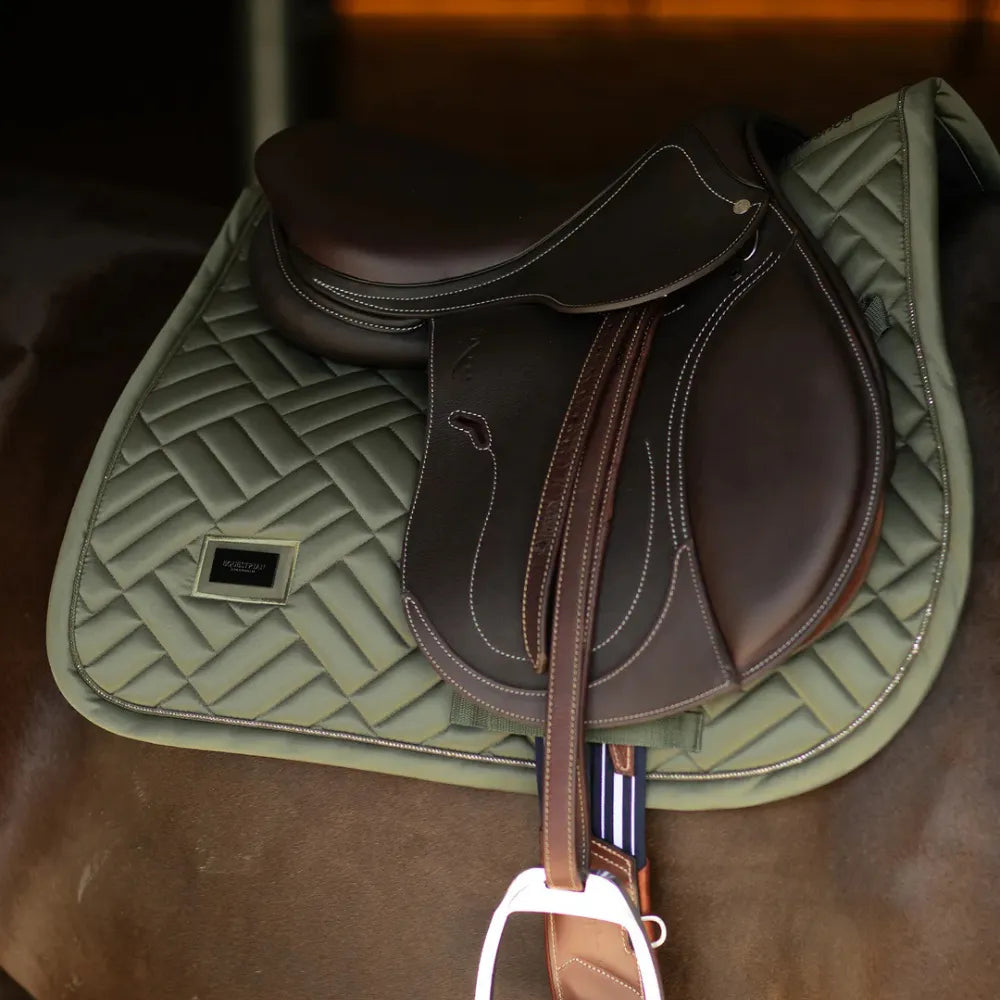 Jump Saddle Pad Modern Striking Valley Full